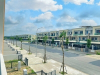 Cần bán Shophouse 3 tầng 120m2 đường 26m khu đô thị Centa City Cần bán Shophouse 3 tầng 120m2 đường 26m khu đô thị Centa City