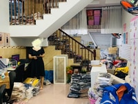 Nhà chính chủ 54,2m2 3 lầu đúc 4 PN hẻm xe hơi sát nhà hoàng Hoa Thám Nhà chính chủ 54,2m2 3 lầu đúc 4 PN hẻm xe hơi sát nhà hoàng Hoa Thám