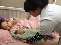Em Tìm Chị Làm Việc Trông Trẻ Gia Đình 3 Người Ở Sài Gòn. Em Tìm Chị Làm Việc Trông Trẻ Gia Đình 3 Người Ở Sài Gòn.