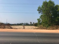 Đất 43m ngang mặt tiền Hùng Vương Thị xã Lagi giá 350tr/1m ngang Đất 43m ngang mặt tiền Hùng Vương Thị xã Lagi giá 350tr/1m ngang