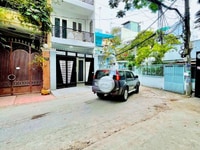 Cần bán nhà 2MT HXT 10m giá rẻ, xe hơi ngủ trong nhà Cần bán nhà 2MT HXT 10m giá rẻ, xe hơi ngủ trong nhà