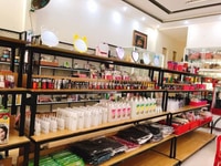 Tuyển hai nhân viên nữ bán mỹ phẩm Tuyển hai nhân viên nữ bán mỹ phẩm