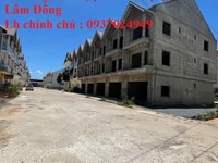 Gia đình bán 3 căn nhà thô và 1 căn hoàn thiện khu phố thương mại Gia đình bán 3 căn nhà thô và 1 căn hoàn thiện khu phố thương mại
