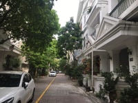 Khu Biệt Thự có bảo vệ - Môi trường toàn người giàu , dân trí cao Khu Biệt Thự có bảo vệ - Môi trường toàn người giàu , dân trí cao