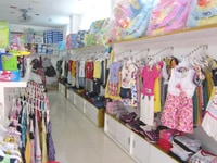 Cằn tuyển tạp vụ làm ở shop áo quần Cằn tuyển tạp vụ làm ở shop áo quần