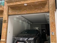 Tôi có nhà xây mới cần bán ngõ Thịnh Hào 1, oto vào nhà.