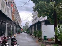 Nhà trệt 2 lầu đường thông TX22 nhà mới 4pn 5wc sổ riêng Nhà trệt 2 lầu đường thông TX22 nhà mới 4pn 5wc sổ riêng
