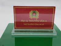 Biển chức danh mica cáo cấp Biển chức danh mica cáo cấp