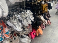 Giày dép Ngọc Hoá cần thêm các bạn phụ dọn dẹp và phụ kho 18-55 tuổi Giày dép Ngọc Hoá cần thêm các bạn phụ dọn dẹp và phụ kho 18-55 tuổi