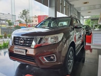 Xả kho thanh lí bán tải Nissan Navara giá siêu rẻ Xả kho thanh lí bán tải Nissan Navara giá siêu rẻ