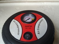 Bơm hơi Mini 12v cho xe máy và xe hơi Bơm hơi Mini 12v cho xe máy và xe hơi