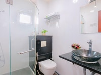 Nhà đẹp full nội thất - Bùi Viện Q1 - 4pn 4wc - 14triệu/tháng Nhà đẹp full nội thất - Bùi Viện Q1 - 4pn 4wc - 14triệu/tháng