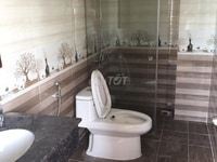 Nhà 1 trệt 2 lầu mặt tiền đường Phan Đăng Lưu diện tích 178m2 sổ hồng Nhà 1 trệt 2 lầu mặt tiền đường Phan Đăng Lưu diện tích 178m2 sổ hồng