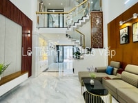 Siêu Phẩm Nguyễn V Lượng, 4lầu, ngag 4,5 mét. Xe hơi đậu trong nhà. Siêu Phẩm Nguyễn V Lượng, 4lầu, ngag 4,5 mét. Xe hơi đậu trong nhà.