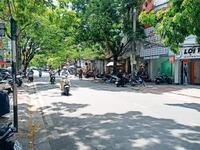 Nhà mặt đường Cát Dài, vị trí siêu đẹp, vỉa hè rộng Nhà mặt đường Cát Dài, vị trí siêu đẹp, vỉa hè rộng