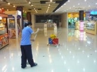 Cần tuyển nhân viên phụ cửa hàng, lau dọn và vệ sinh quầy hàng Cần tuyển nhân viên phụ cửa hàng, lau dọn và vệ sinh quầy hàng