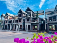 Tôi cần bán Biệt thự mặt suối trung tâm thành phố Sơn La Dt 220m2 8ty Tôi cần bán Biệt thự mặt suối trung tâm thành phố Sơn La Dt 220m2 8ty