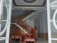 Nhà ngay sau nhà thờ Chánh Thiện Nhà ngay sau nhà thờ Chánh Thiện