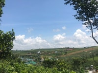 Bán lô đất trung tâm full thổ cư có suối. Bán lô đất trung tâm full thổ cư có suối.