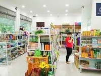 Tuyển gấp 3 nhân viên bán hàng mỹ phẩm tại cửa hàng Tuyển gấp 3 nhân viên bán hàng mỹ phẩm tại cửa hàng
