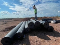 Sử dụng bạt hdpe 1.5mm khổ 4mx50m-200m2 lót dải đường Sử dụng bạt hdpe 1.5mm khổ 4mx50m-200m2 lót dải đường