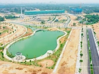Chính chủ bán liền kề 2 mặt tiền mặt đường 30m gần hồ công viên Chính chủ bán liền kề 2 mặt tiền mặt đường 30m gần hồ công viên