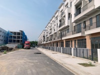 Chỉ 1 căn Shophouse duy nhất tại KĐT VSIP Bắc Ninh, sổ hồng trao tay Chỉ 1 căn Shophouse duy nhất tại KĐT VSIP Bắc Ninh, sổ hồng trao tay