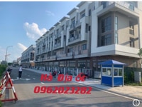 Bán nhà mặt phố giá rẻ , đối diện khu chung cư .... Bán nhà mặt phố giá rẻ , đối diện khu chung cư ....