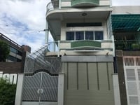 Bán nhà chính chủ quận Tân Bình 2 lầu