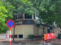 Chính chủ bán nhà mặt phố Duy Tân, diện tích 80 m2, 5 tầng, 3 mặt tiền