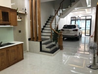 Bán gấp nhà mặt tiền đường Phạm Văn Bạch Tân Bình . Bán gấp nhà mặt tiền đường Phạm Văn Bạch Tân Bình .