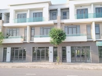 Bán nhà mặt phố, đường đi bộ 26m, dễ dàng cho thuê, kinh doanh Bán nhà mặt phố, đường đi bộ 26m, dễ dàng cho thuê, kinh doanh