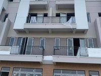 Chính chủ sang nhượng lại Nhà Phố 4 Tầng kinh doanh sầm uất Chính chủ sang nhượng lại Nhà Phố 4 Tầng kinh doanh sầm uất