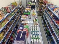 Cửa hàng cần tuyển gấp nhân viên nam nữ Cửa hàng cần tuyển gấp nhân viên nam nữ