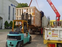 Chuyên cho thuê xe nâng hạ xếp dỡ hàng hóa Chuyên cho thuê xe nâng hạ xếp dỡ hàng hóa