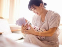 Gia đình tôi đang cần tuyển người giúp việc chăm bé nhỏ chu đáo Gia đình tôi đang cần tuyển người giúp việc chăm bé nhỏ chu đáo