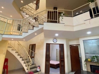 Bán gấp nhà ngay trung tâm Q1, đẹp , hẻm xe hơi, nở hậu