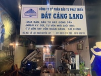 Siêu phẩm nhà 2 tầng độc lập sân cổng riêng đường Phủ Thượng Đoạn. Siêu phẩm nhà 2 tầng độc lập sân cổng riêng đường Phủ Thượng Đoạn.