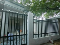 Nhà TP Bến Tre, nằm trong chợ Giữa Nhà TP Bến Tre, nằm trong chợ Giữa