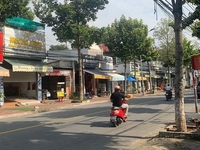 Mặt tiền Nguyễn Bình 5x20 3 phòng ngủ nở hậu khu vip bên ngoài