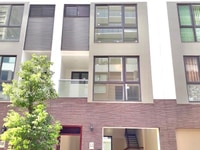 Cho thuê nhà khu villa Hà Đô Centrosa 118 3-2 Q10. DT: 5,5x16 3L ST. Cho thuê nhà khu villa Hà Đô Centrosa 118 3-2 Q10. DT: 5,5x16 3L ST.