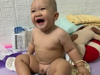 Cần người có tâm chăm em bé lâu dài Cần người có tâm chăm em bé lâu dài