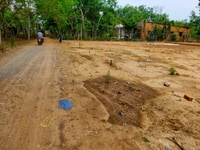 Chính chủ càn bán 1000m2 giá 400tr Chính chủ càn bán 1000m2 giá 400tr