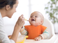 Nhà cần tìm 1 người giữ bé 1 người giúp việc nhà 1 người chăm bà Nhà cần tìm 1 người giữ bé 1 người giúp việc nhà 1 người chăm bà