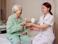 Nhà cần tìm 1 người chăm bé 1 người giúp việc nhà 1 người chăm bà Nhà cần tìm 1 người chăm bé 1 người giúp việc nhà 1 người chăm bà