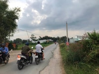 Bên em có lô đất diện tích rộng thích hợp cho ac kinh doanh Bên em có lô đất diện tích rộng thích hợp cho ac kinh doanh