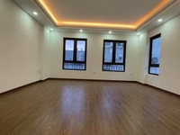 Nhà Mới Bồ Đề.47m2. 5T. MT 4m. Ô Tô đỗ cửa, nhỉnh 5 tỷ. Nhà Mới Bồ Đề.47m2. 5T. MT 4m. Ô Tô đỗ cửa, nhỉnh 5 tỷ.