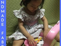 Sản phẩm Kẹp tóc "Donut" được làm từ vải Sản phẩm Kẹp tóc "Donut" được làm từ vải