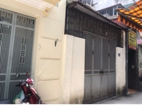 Chính chủ cho thuê nhà 3 tầng mặt ngõ 139 Tam Trinh - gần Times City