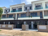 Bán nhà 3 tầng phố đi bộ chuyên doanh khu đô thị Centa City Bán nhà 3 tầng phố đi bộ chuyên doanh khu đô thị Centa City